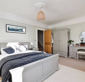 4 Bedroom House for sale in Queens Road, Salisbury