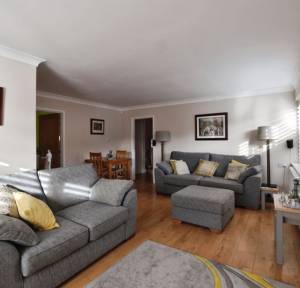 3 Bedroom Bungalow for sale in Glendale Crescent, Salisbury