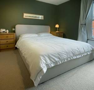 3 Bedroom House for sale in Park Street, Salisbury