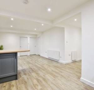 3 Bedroom House for sale in , Salisbury