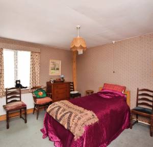 4 Bedroom House for sale in Middleton Road, Salisbury