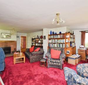 4 Bedroom House for sale in Middleton Road, Salisbury