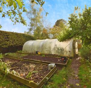 4 Bedroom House for sale in Middleton Road, Salisbury