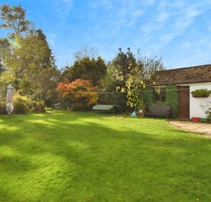 4 Bedroom House for sale in Middleton Road, Salisbury