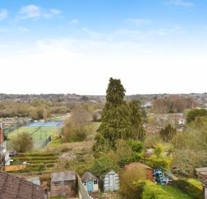 3 Bedroom House for sale in Devizes Road, Salisbury