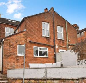 3 Bedroom House for sale in Devizes Road, Salisbury