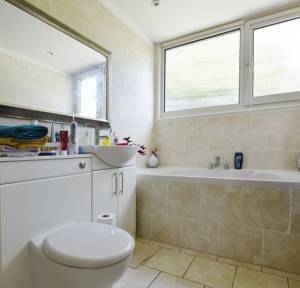 3 Bedroom House for sale in Byways Close, Salisbury