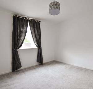 2 Bedroom Flat for sale in Paynes Hill, Salisbury