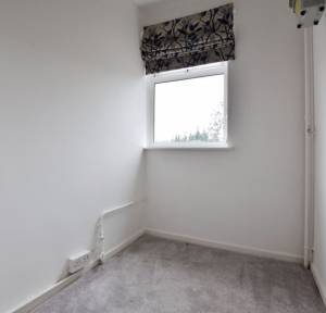 2 Bedroom Flat for sale in Paynes Hill, Salisbury