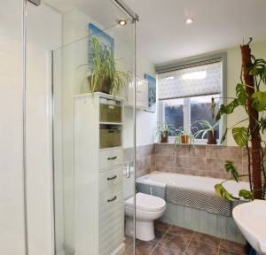 3 Bedroom Bungalow for sale in Melvin Close, Salisbury