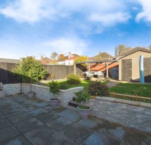 3 Bedroom Bungalow for sale in Melvin Close, Salisbury