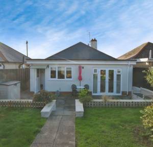 3 Bedroom Bungalow for sale in Melvin Close, Salisbury
