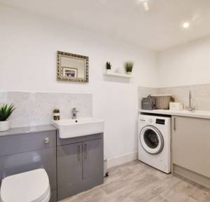 5 Bedroom House for sale in Castle Road, Salisbury