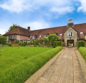 2 Bedroom Retirement for sale in Earls Manor Court, Salisbury