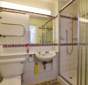 2 Bedroom Retirement for sale in Earls Manor Court, Salisbury