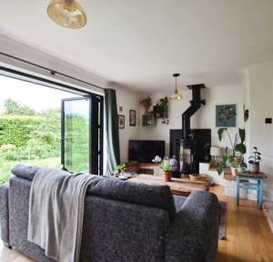 1 Bedroom Bungalow for sale in Charnwood Road, Salisbury