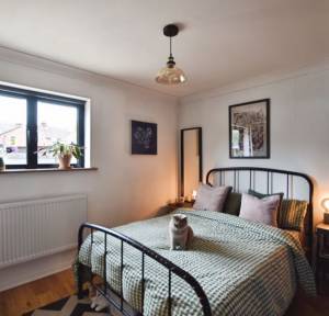 1 Bedroom Bungalow for sale in Charnwood Road, Salisbury