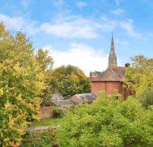 2 Bedroom Flat for sale in Nightingale House, Salisbury