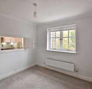 2 Bedroom Flat for sale in Nightingale House, Salisbury
