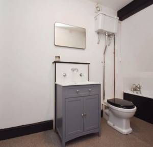 2 Bedroom Flat for sale in Barnard Street, Salisbury