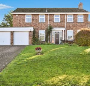 4 Bedroom House for sale in Laverstock Park West, Salisbury