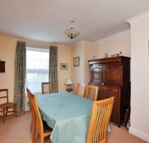 4 Bedroom House for sale in Laverstock Park West, Salisbury