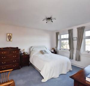 4 Bedroom House for sale in Laverstock Park West, Salisbury