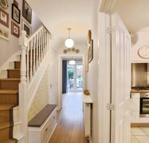 4 Bedroom House for sale in Sherbourne Drive, Salisbury