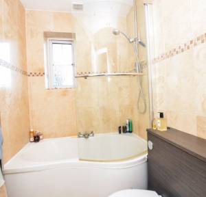 2 Bedroom House to rent in Kings Gate, Salisbury