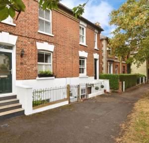 4 Bedroom House for sale in The Greencroft, Salisbury