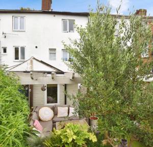 4 Bedroom House for sale in The Greencroft, Salisbury