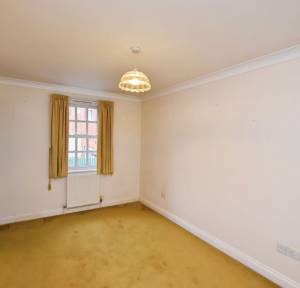 3 Bedroom Flat for sale in Magdalene Court, Salisbury