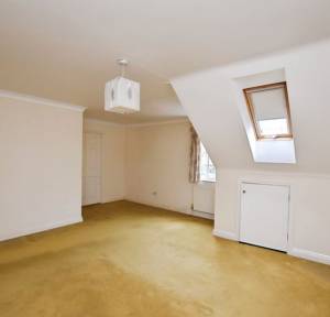 3 Bedroom Flat for sale in Magdalene Court, Salisbury