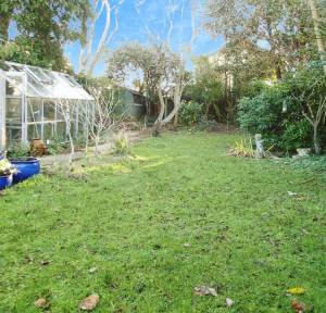 2 Bedroom Bungalow for sale in Canberra Road, Christchurch
