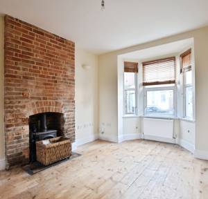 2 Bedroom House for sale in Devizes Road, Salisbury