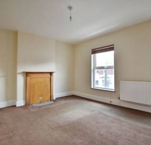 2 Bedroom House for sale in Devizes Road, Salisbury