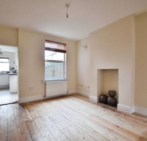 2 Bedroom House for sale in Devizes Road, Salisbury
