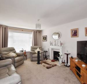 4 Bedroom Bungalow for sale in Malvern Way, Salisbury