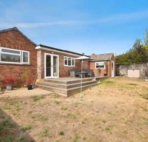 4 Bedroom Bungalow for sale in Malvern Way, Salisbury
