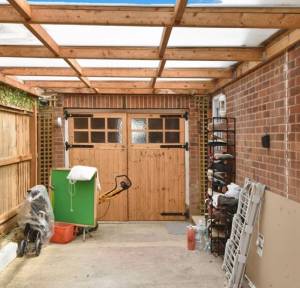 4 Bedroom Bungalow for sale in Malvern Way, Salisbury