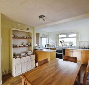 3 Bedroom Bungalow for sale in Wessex Road, Salisbury