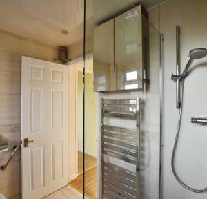 3 Bedroom Bungalow for sale in Wessex Road, Salisbury