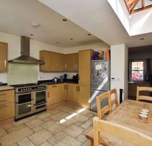 2 Bedroom House for sale in Meadow Road South, Salisbury