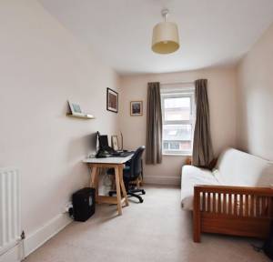 2 Bedroom House for sale in Meadow Road South, Salisbury