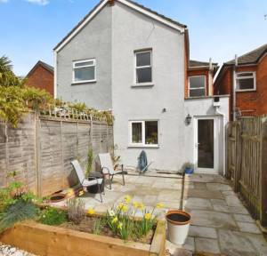 2 Bedroom House for sale in Meadow Road South, Salisbury