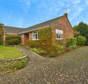 3 Bedroom Bungalow for sale in The Copse, Salisbury