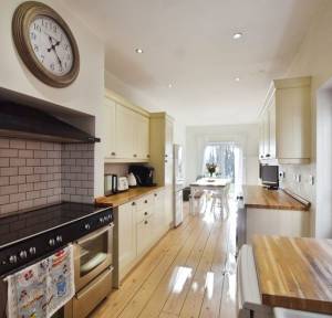 3 Bedroom House for sale in Wilton Road, Salisbury