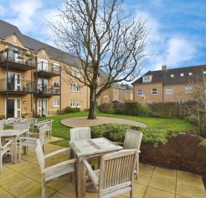 1 Bedroom Retirement for sale in Hart Close, Salisbury