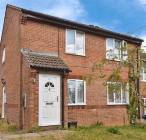 2 Bedroom Flat for sale in Ramleaze Drive, Salisbury