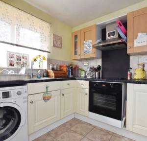 2 Bedroom Flat for sale in Ramleaze Drive, Salisbury